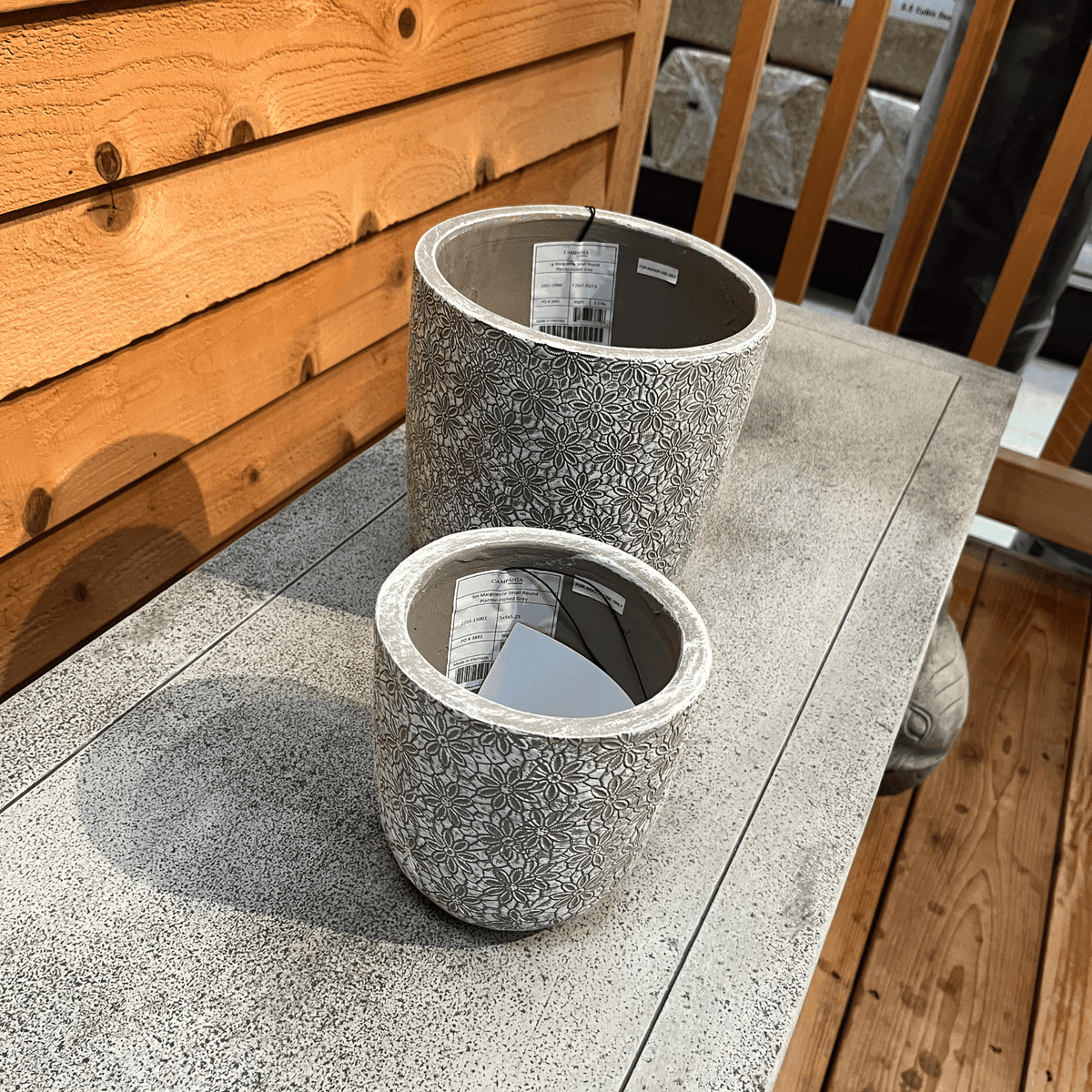 Marguerite Round Planter - Etched Grey