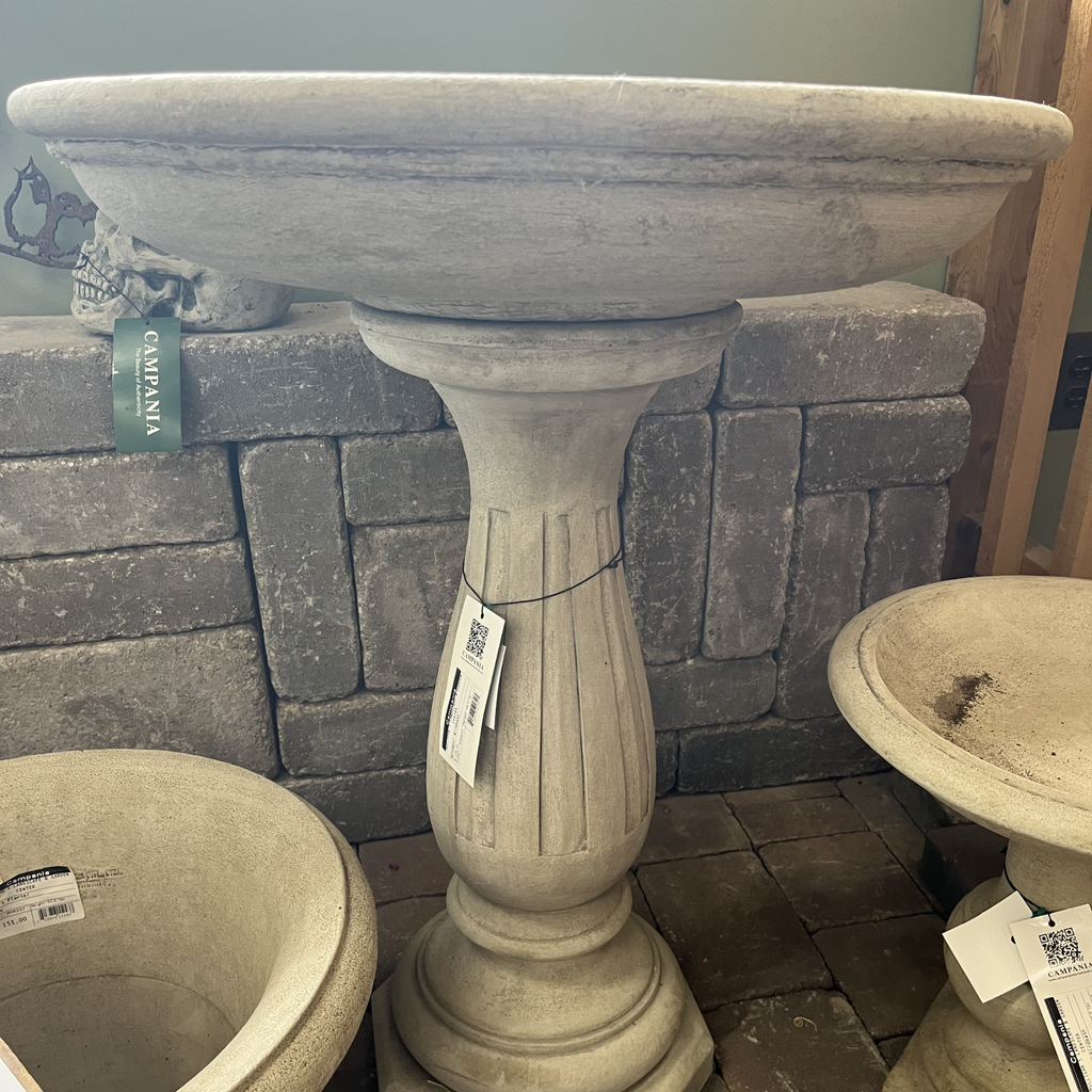 Wyndmoor Birdbath